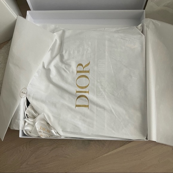 Dior Toile de Jouy Embroidery Tote - Picture 2 of 13